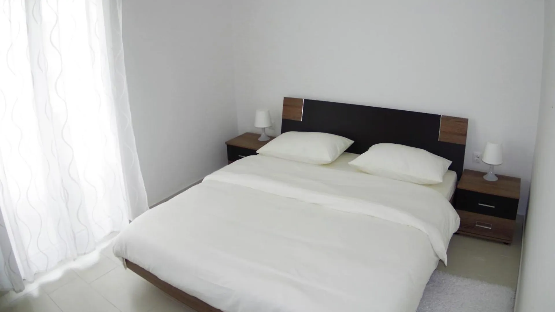 Spacious Apartment In Rakalj With Garden