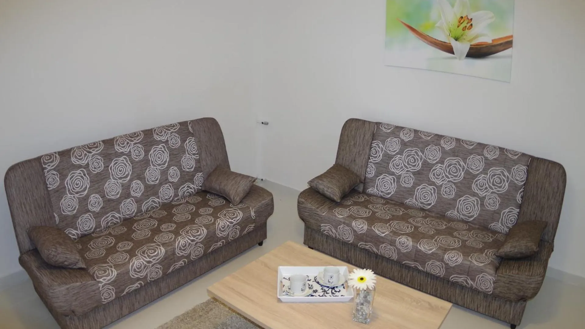 Spacious Apartment In Rakalj With Garden