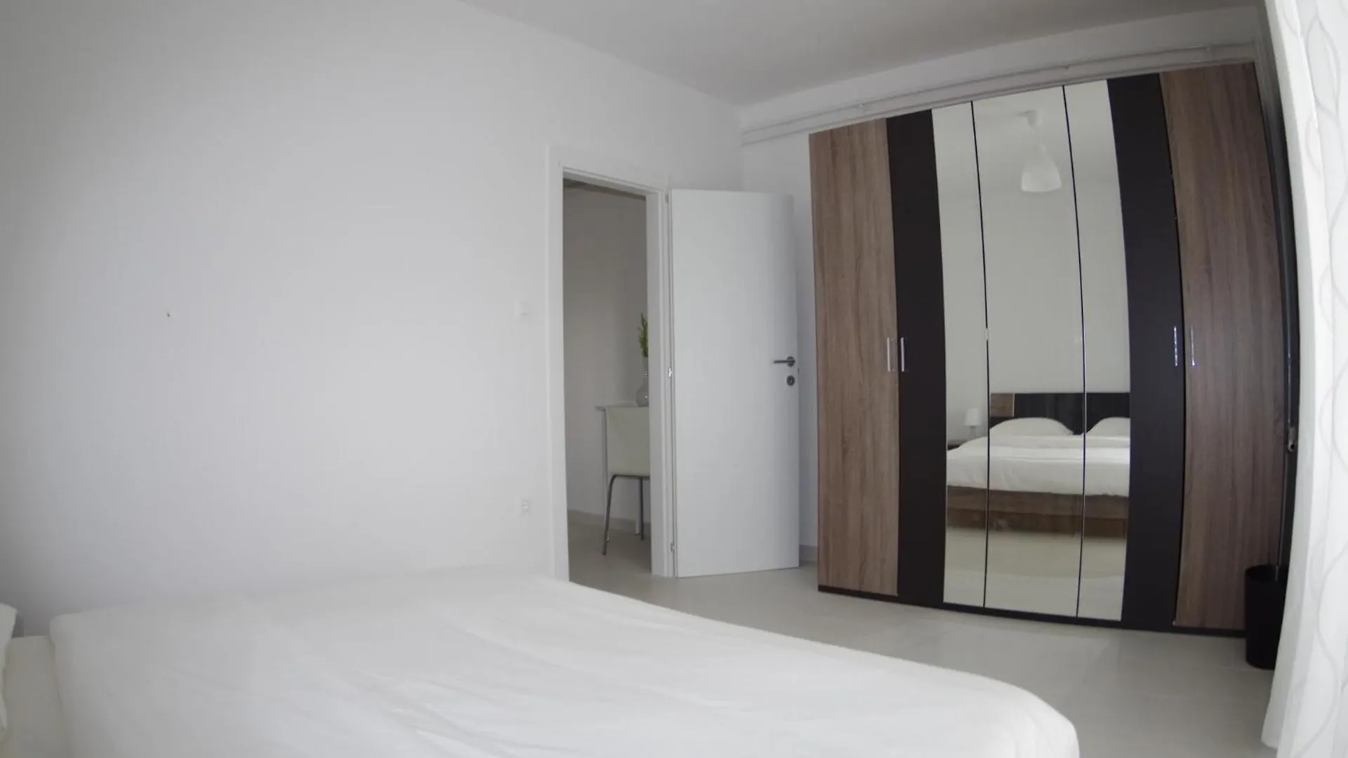 Spacious Apartment In Rakalj With Garden